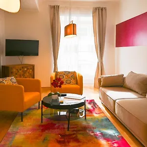 Delightful Hofburg Apartment