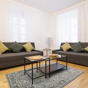  Apartment Kumpfgasse Premium By Ichbucheat