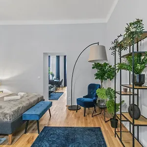  Апартаменты Balcony Apartment, 4 Min To U3 Zipperer Strasse