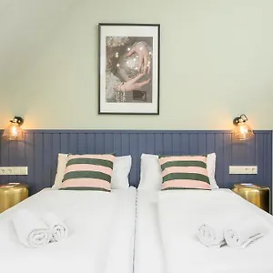 Palais Palffy Suits Apartment