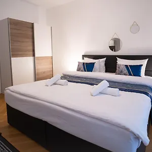 Sweet - State Opera Apartment
